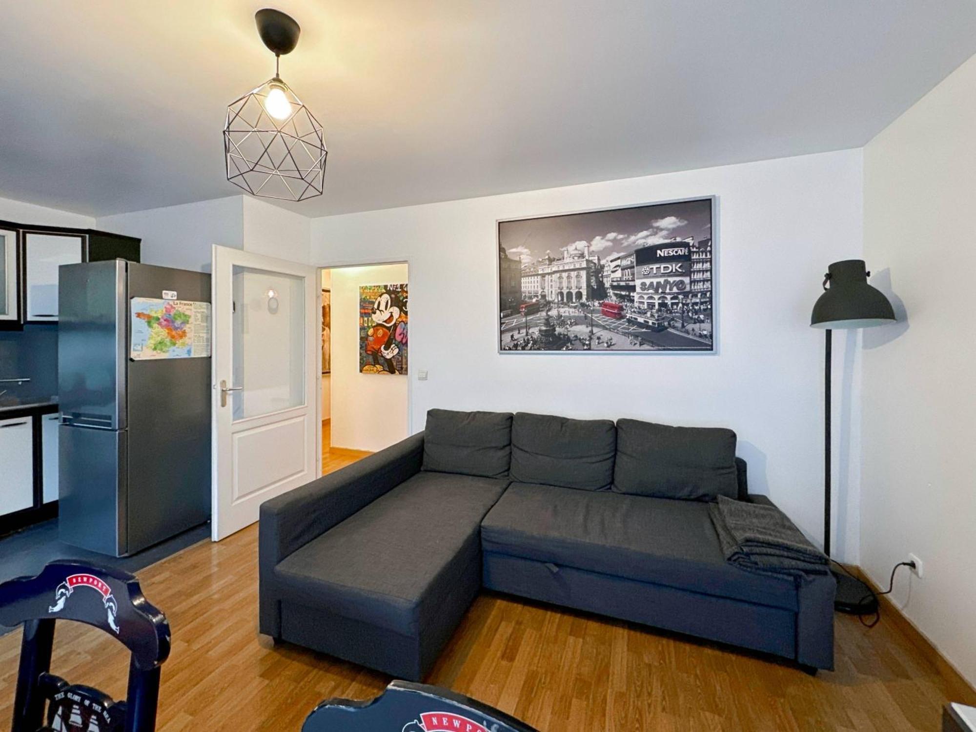 Les Paves De Prague - Appartement Pour 4 A 10 Minutes De Disneyland Paris مونتِفرا المظهر الخارجي الصورة