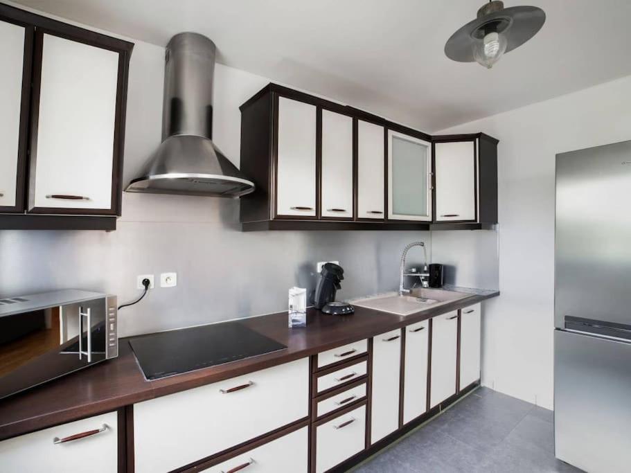 Les Paves De Prague - Appartement Pour 4 A 10 Minutes De Disneyland Paris مونتِفرا المظهر الخارجي الصورة