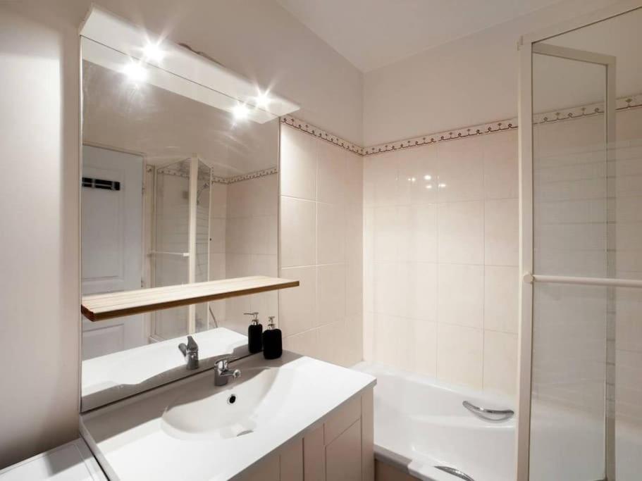Les Paves De Prague - Appartement Pour 4 A 10 Minutes De Disneyland Paris مونتِفرا المظهر الخارجي الصورة