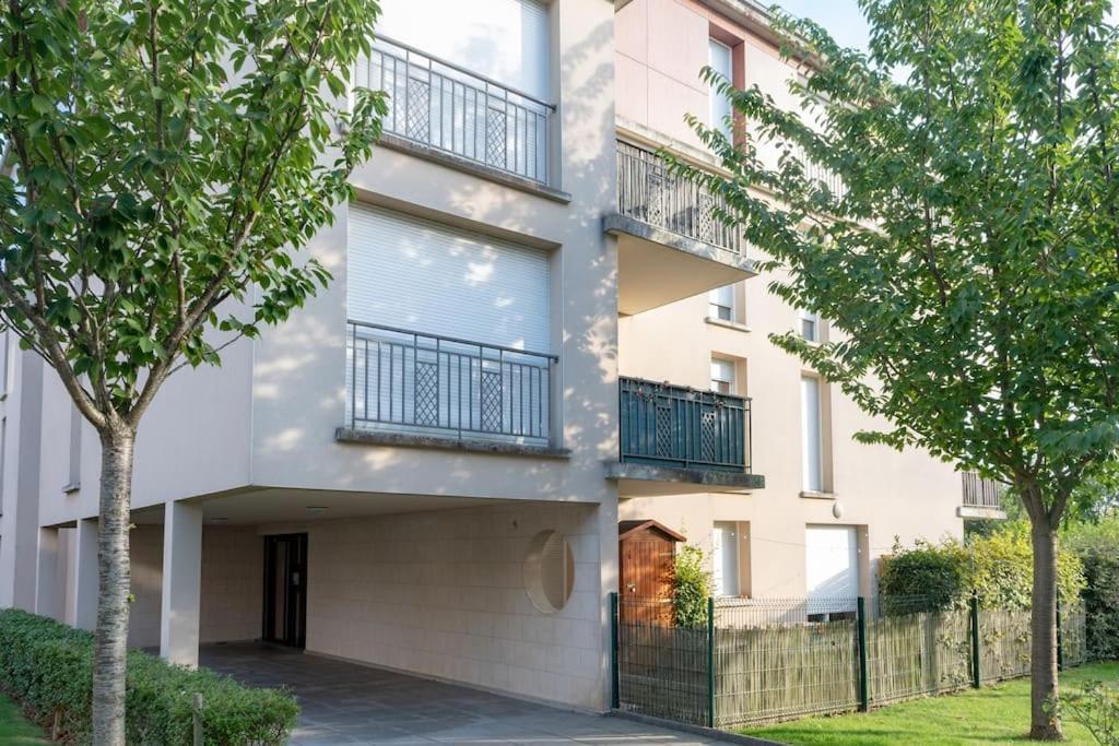Les Paves De Prague - Appartement Pour 4 A 10 Minutes De Disneyland Paris مونتِفرا المظهر الخارجي الصورة
