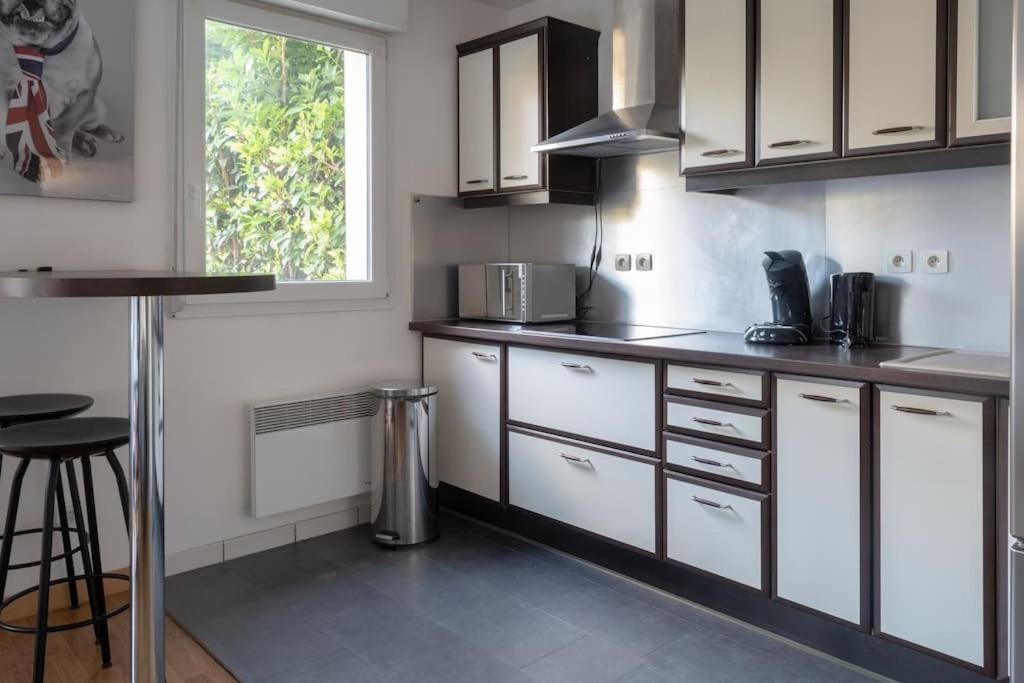 Les Paves De Prague - Appartement Pour 4 A 10 Minutes De Disneyland Paris مونتِفرا المظهر الخارجي الصورة