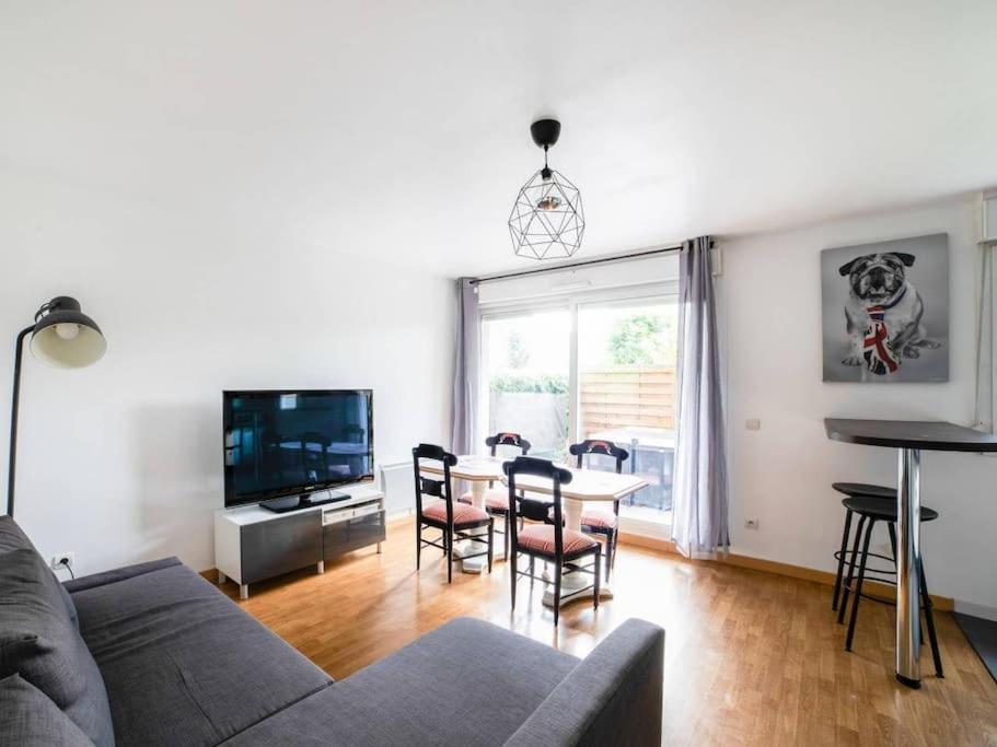 Les Paves De Prague - Appartement Pour 4 A 10 Minutes De Disneyland Paris مونتِفرا المظهر الخارجي الصورة